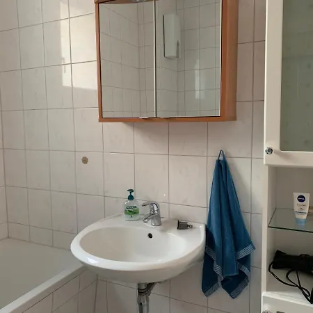 La- * Leipzig