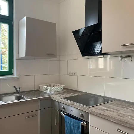 La- Apartment *
